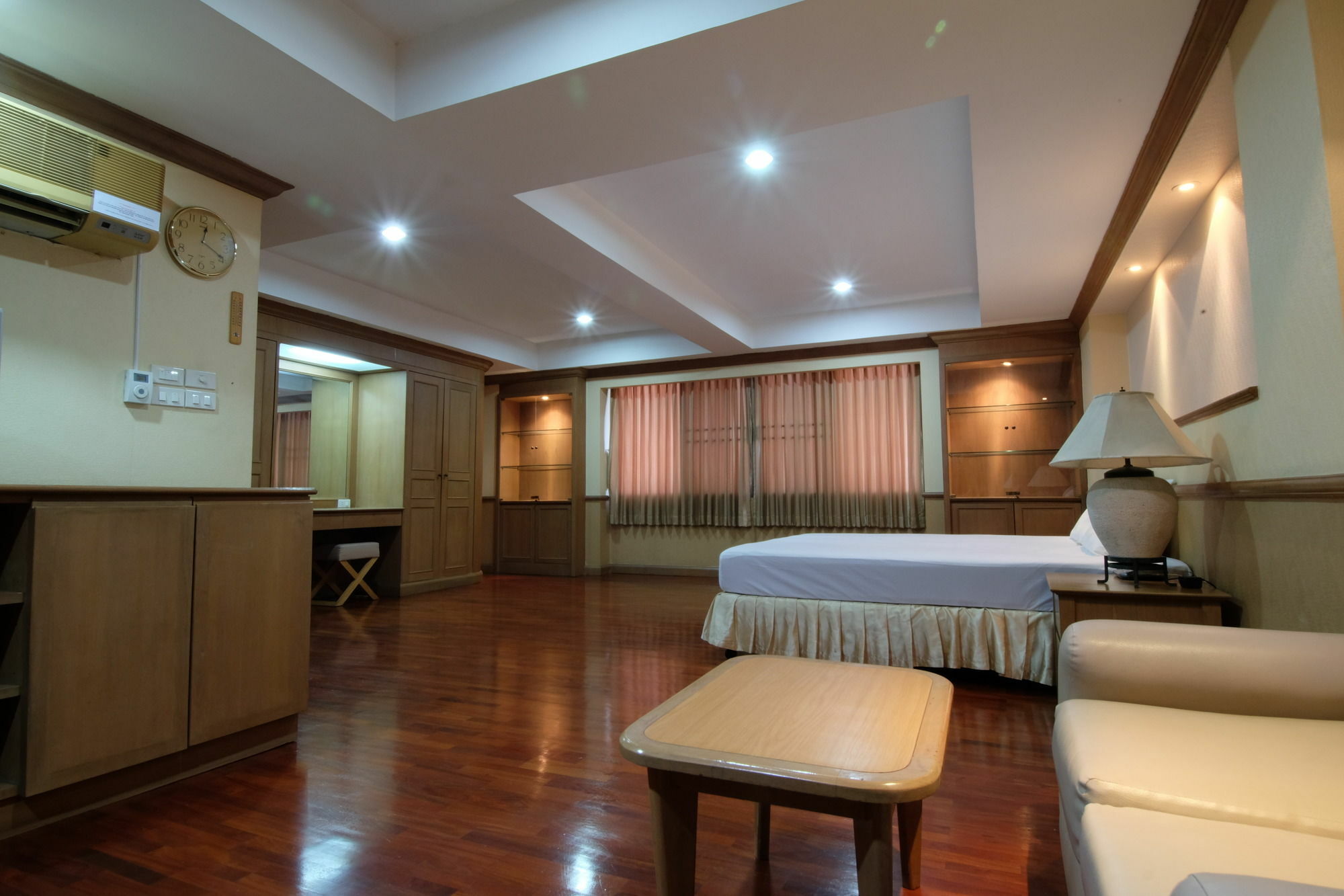 Alameda Suites Hotel Bangkok Eksteriør bilde
